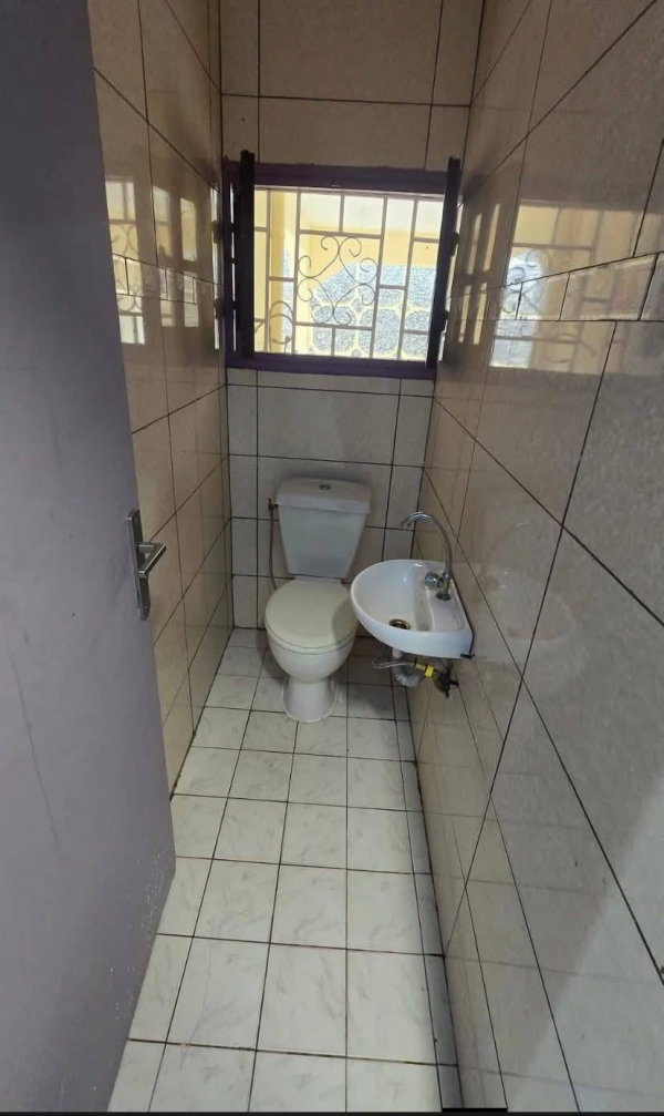 Villa 4 chambres à louer à Angondjé – 4ème Cité
