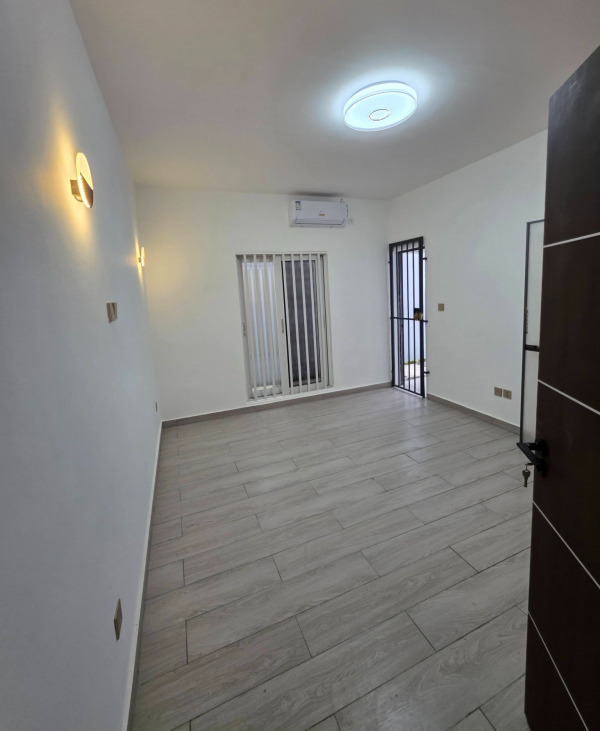 Appartement 2 chambres à louer au Stade d’Angondjé