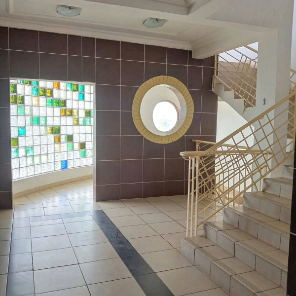 Appartement 4 chambres à louer à Louis