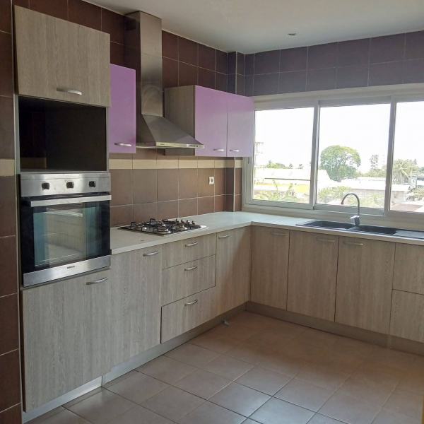 Appartement 4 chambres à louer à Louis