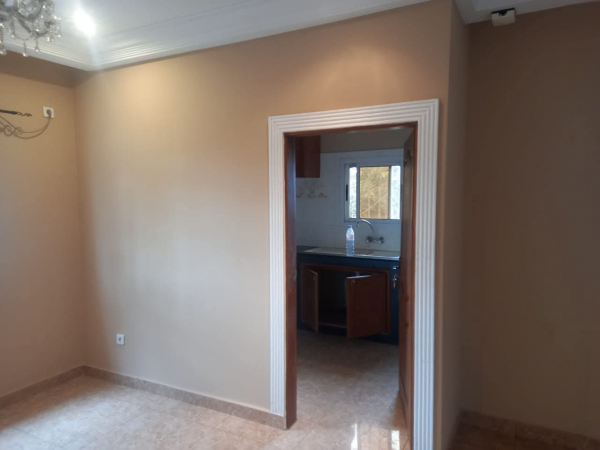 Appartement 2 chambres à louer à la Cité Damas